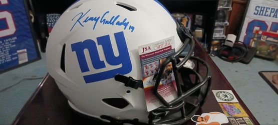 Lot of giants mini helmets. All signed