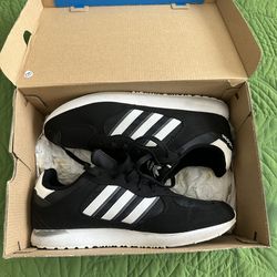 Adidas Women’s Size 10
