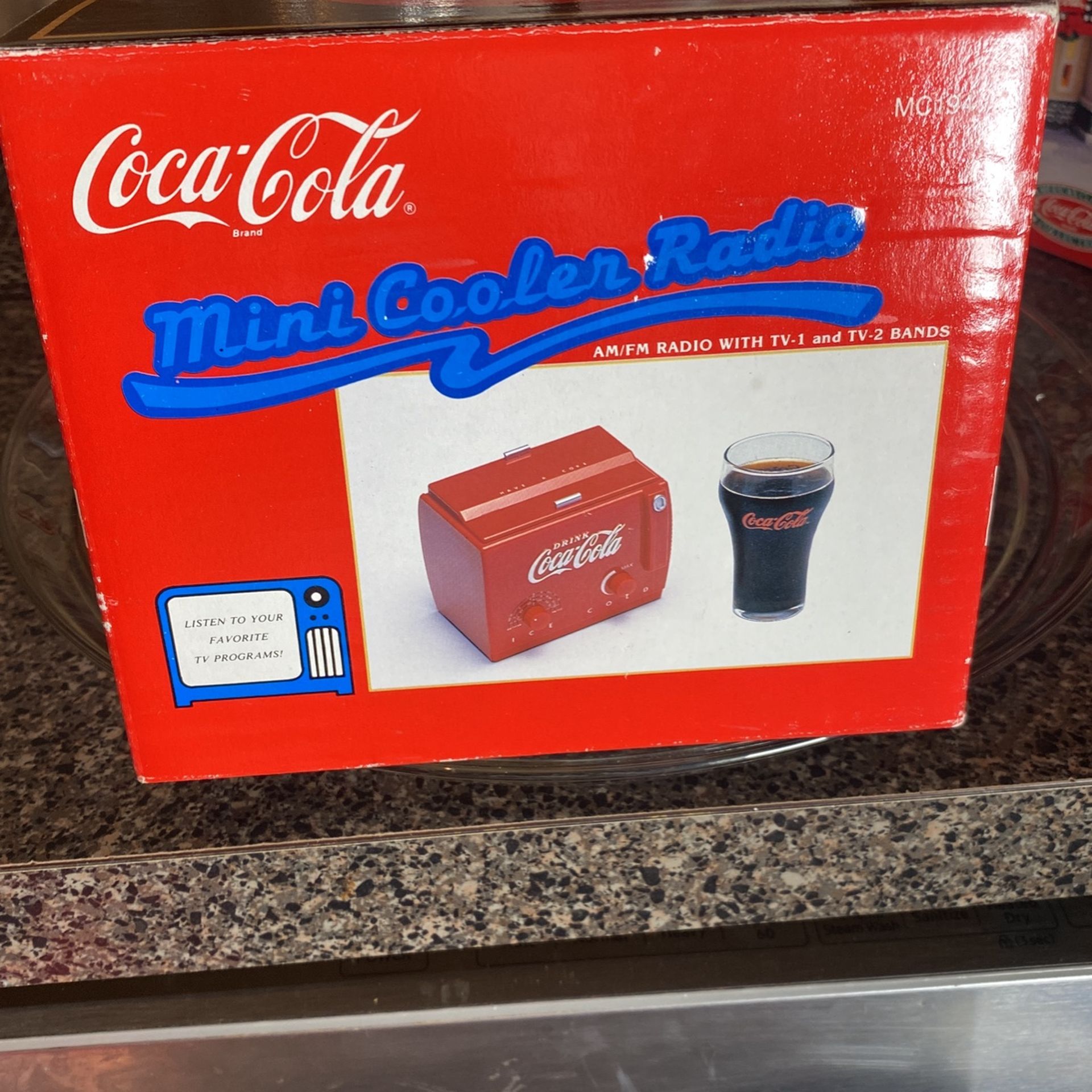 Mini Cooler Coke Cola Radio 