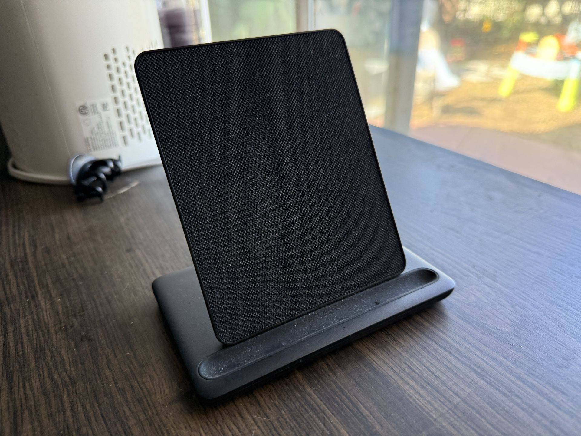 Wireless Kindle Charger