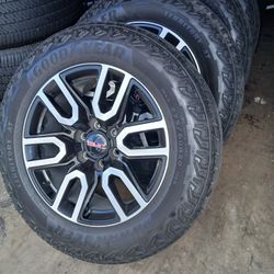 2023 OEM ORIGINAL TAKEOFFS GMC SIERRA AT4 HAVE TPMS SENSORS TIRES GOODYEAR ALL-TERRAIN 50 % $ 950 