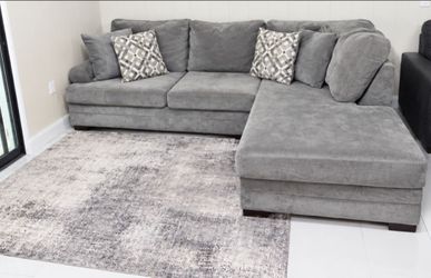 Gray Fabric Sectional Sofa with Chaise
