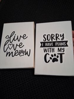 2 Cute Cat wood frames. ( both $5)