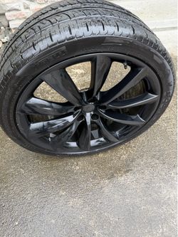 Tesla Model X rims and tires wheels for sale 5x120 bolt pattern