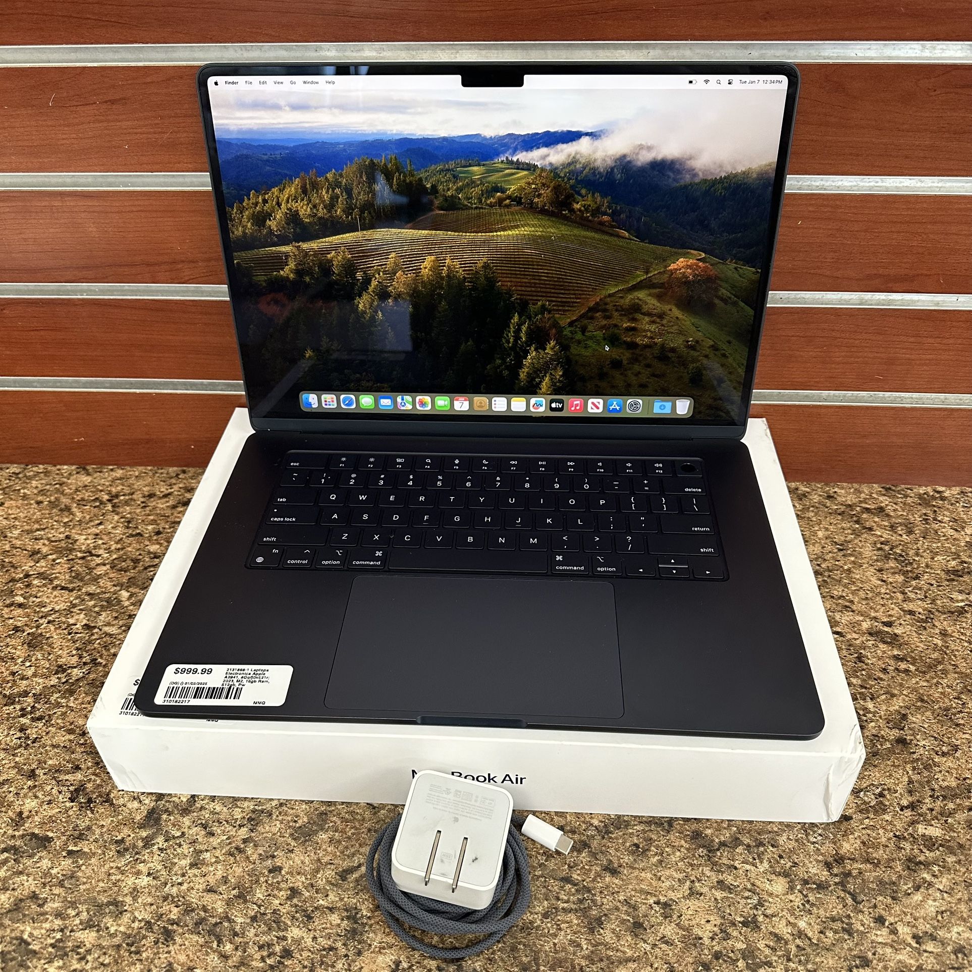 APPLE A2941 MACBOOK AIR 2023