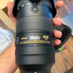 Nikon 70-200E Fl With Box And Papers