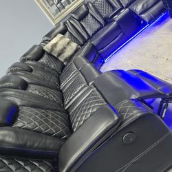 ✨️Reclining Sectionals Sofas ✨️ Furniture Sectionals, Bedrooms, Dining Avail