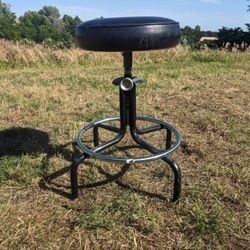 Vintage 1978 InterRoyal Stool 