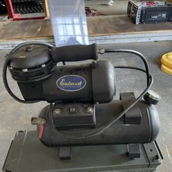 Airbrush/Small Tire Compressor 