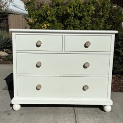 White Pottery Barn Solid Wood Dresser Chest of Drawers Furniture Great Condition 