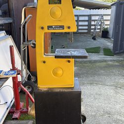 Band saw