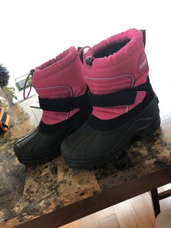 Size 2 Girl Boots  Thumbnail