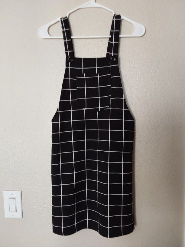 Shein Dress, Women’s Size Small Black And White Overall Dress 