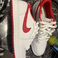 Air Jordan 1s Retro University Red Size 9’5