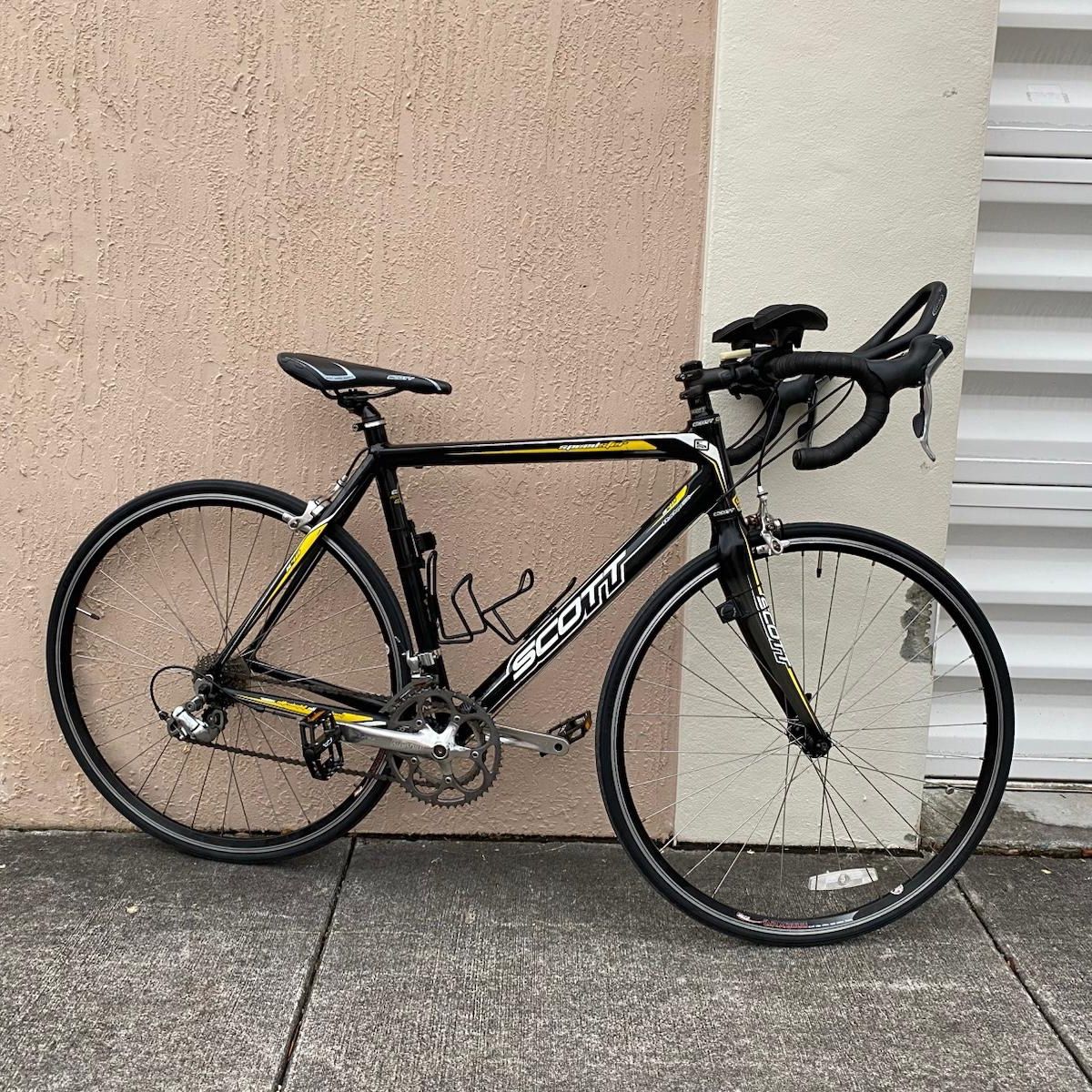 scott 18-speed bicycle SCOTT SPEEDSTER ROAD BIKE SIZE MEDIUM, 54 CM, 18 SPEED, ALUMINIUM for Sale  in Miami, FL