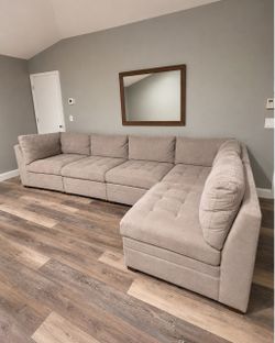 Thomasville Tisdale 5-Piece Modular Sectional – Delivery Available