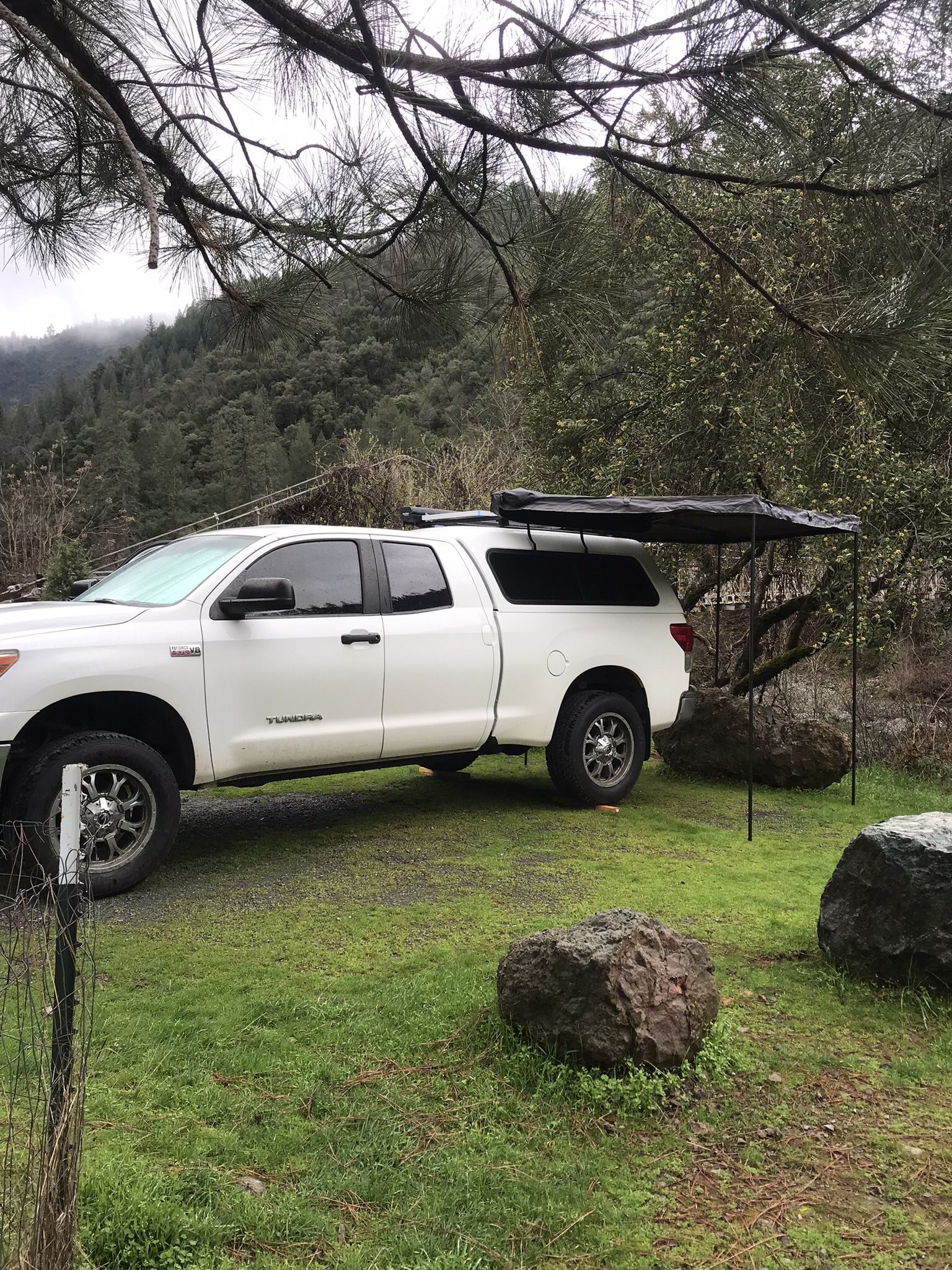 Custom Leer Truck Camper 2007 To 2013 Tundra