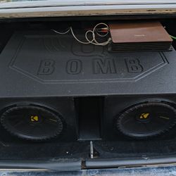 2...12-in Kicker Subs With A QBomb Box 