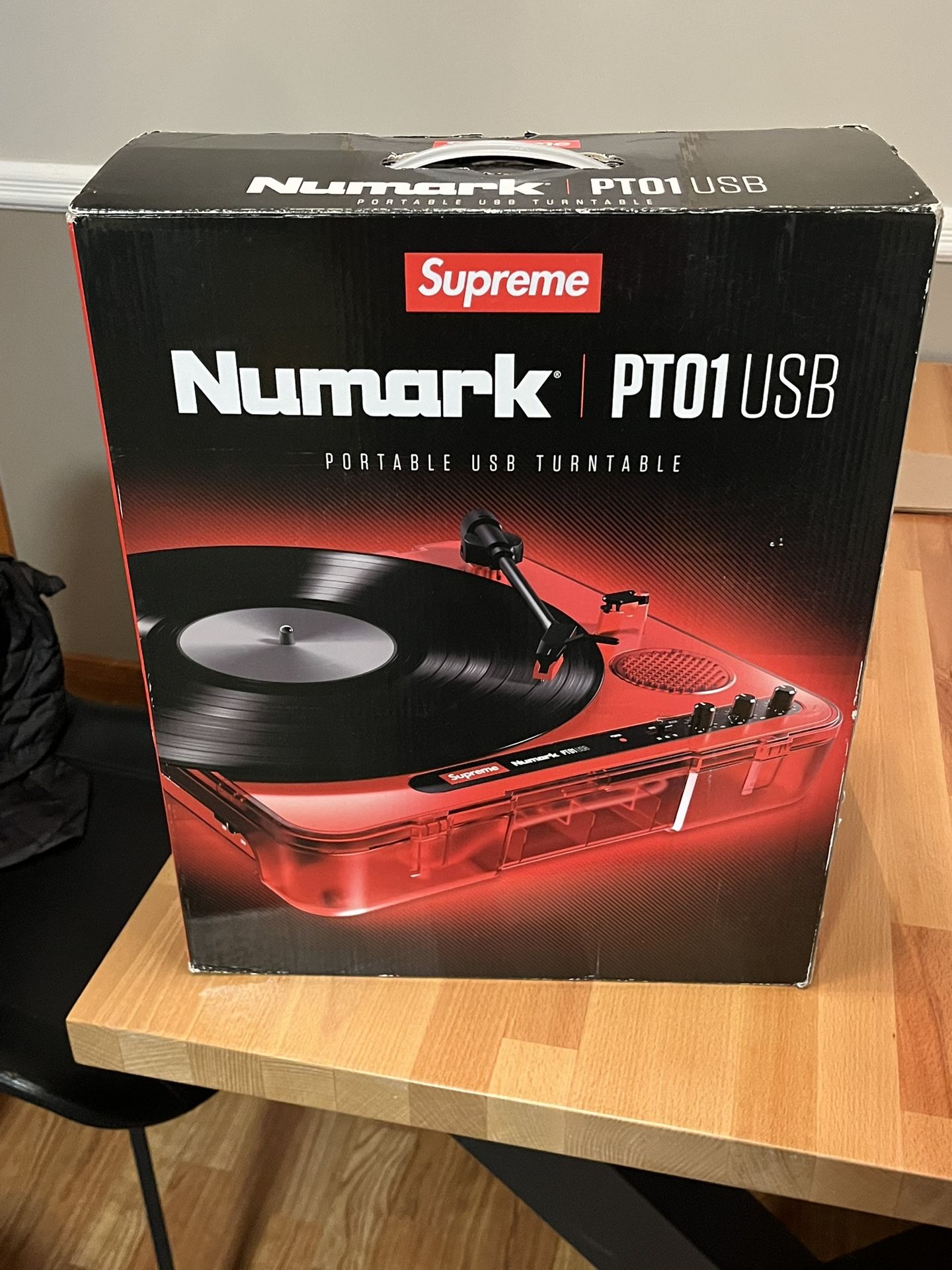 Supreme Numark Portable Turntable