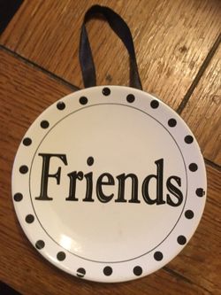 Black and white friends ceramic round plate