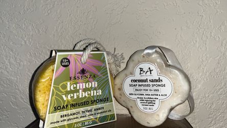 Brand NEW! 🛁    Essenza / Bath Accents - Soap Infused Sponges(((PENDING PICK UP)))