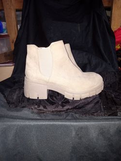 Steve Madden  NYC Chunky Boot 