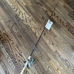 Bass Pro Shops Enticer 6’ Spinning Rod