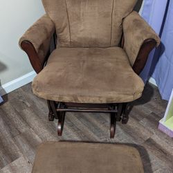 Glider Chair With Ottoman 