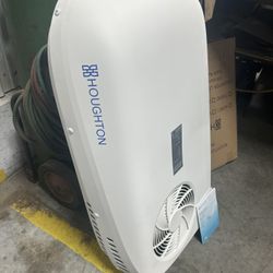 Houghton RV Air Conditioner 