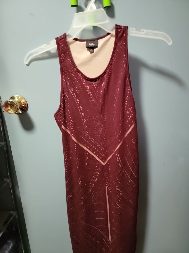 Burgandy Maxi Length Dress With Tan Lining Dressy Wear