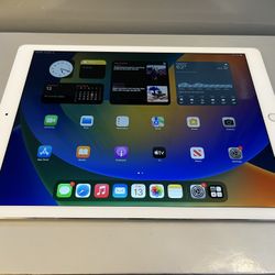 Apple iPad Pro Tablet 12.9” A1670 64GB iOS 17 w/ Charger - $225