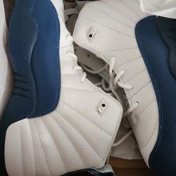 Early Release Jordan 12 French Blue Size 3y