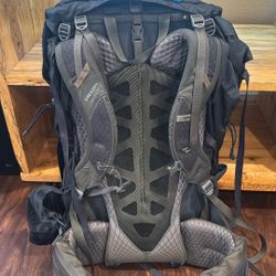 Gregory Backpack - Small With Rain Cover