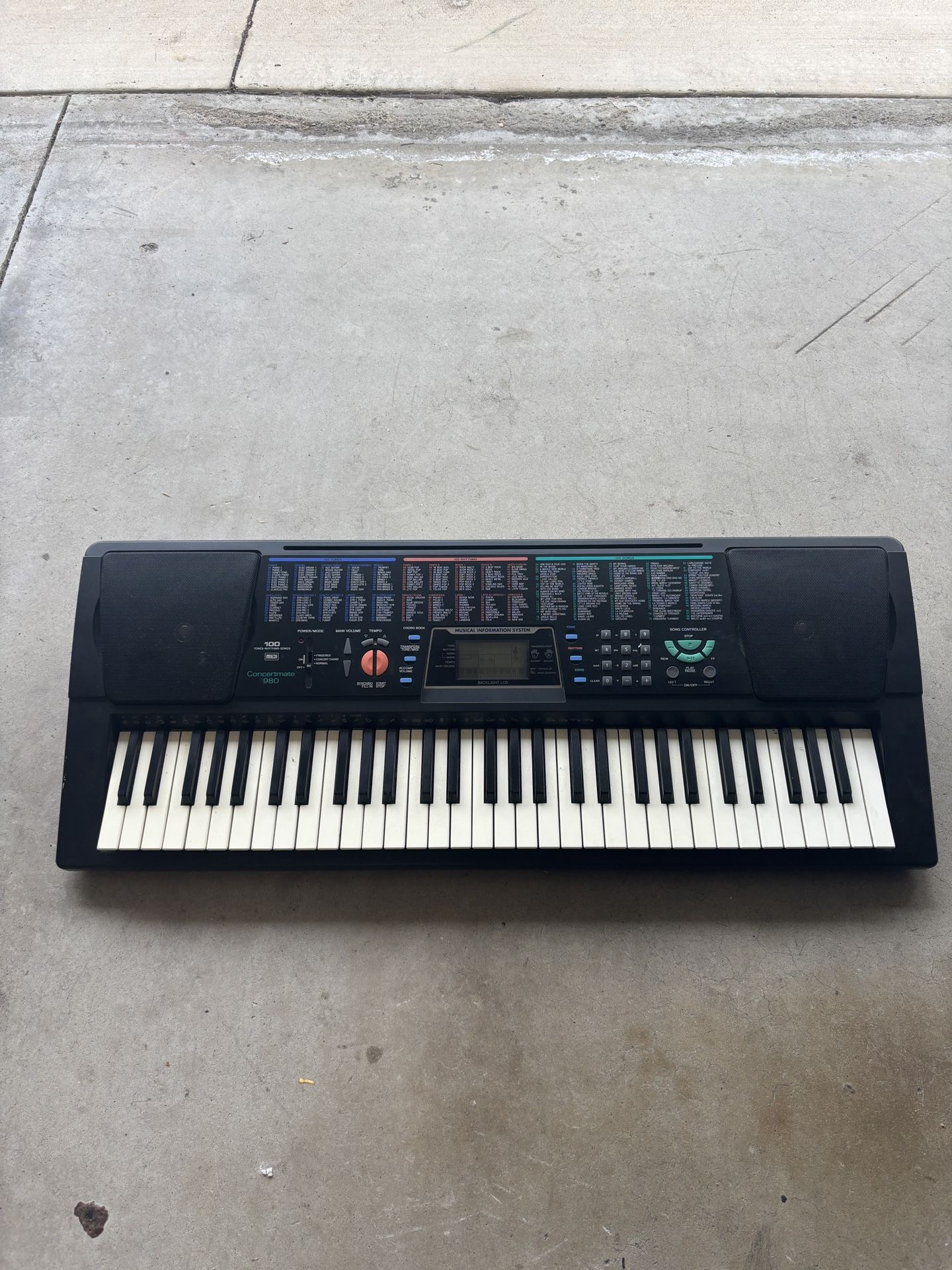 Optimus Concertmate 980 electronic keyboard