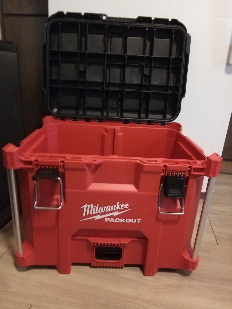 Milwaukee Packout XL 22 Inch Toolbox Only