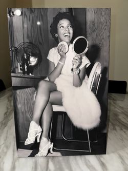 Dorothy Dandridge, Wallart