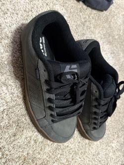 Etnies Men Skating shoes