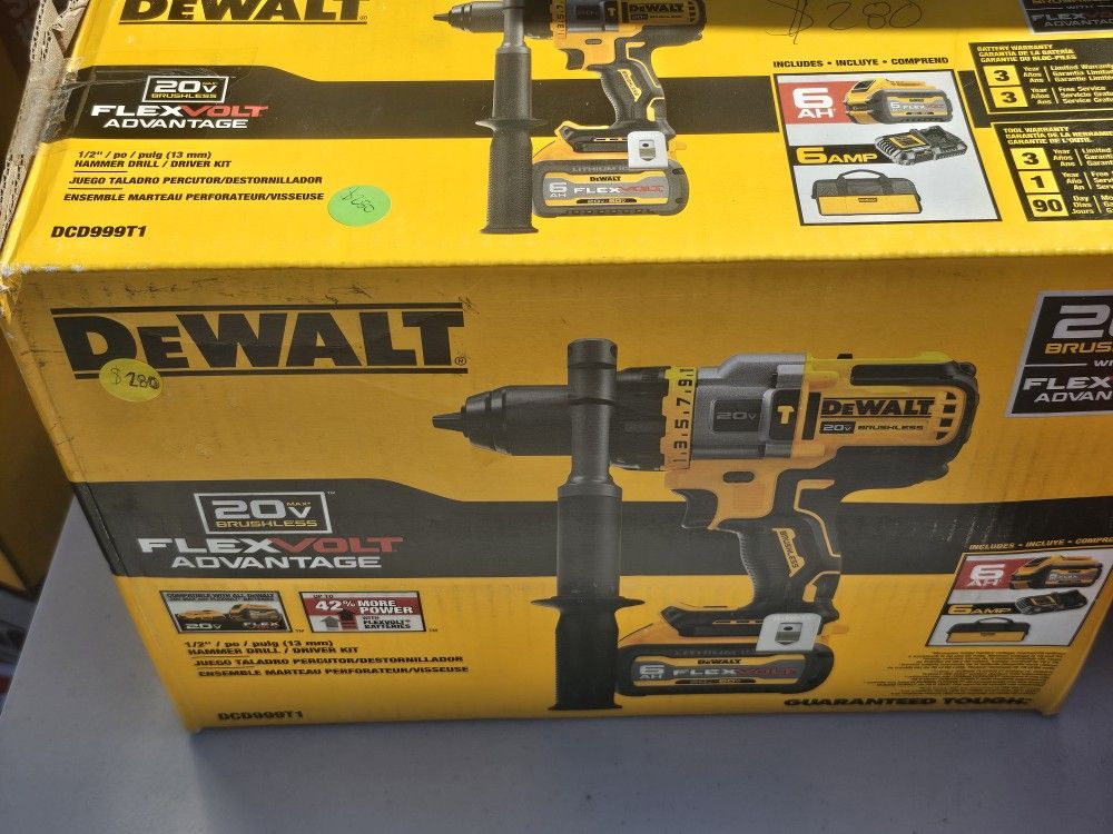 Dewalt Drill With Battery And Charger And Bag