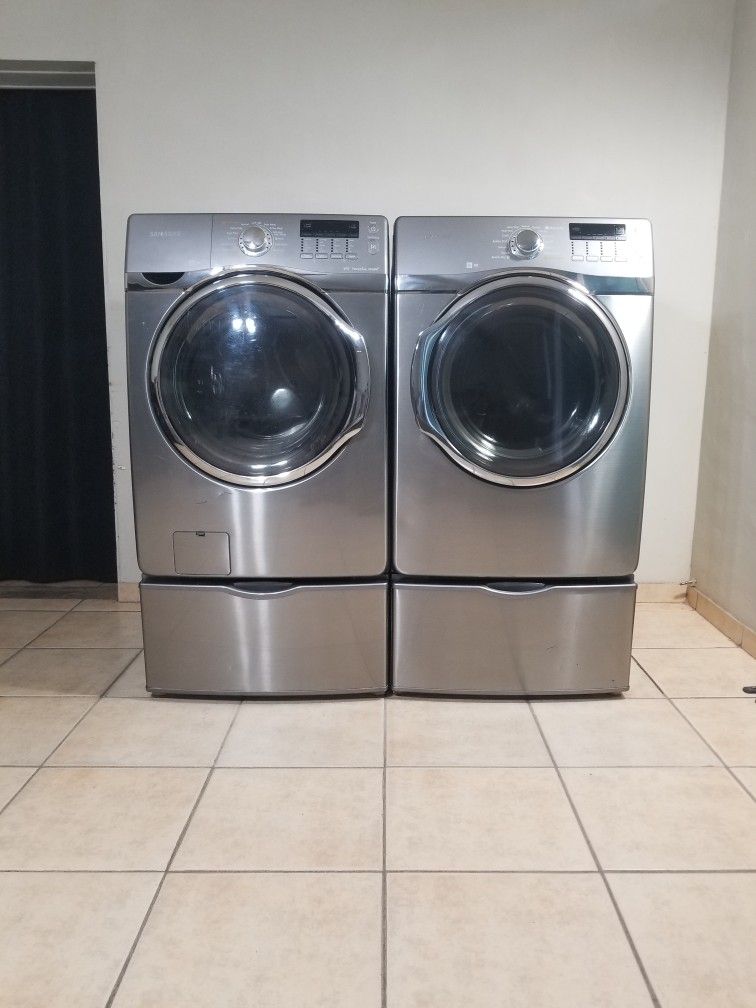 STAINLESS STEEL SAMSUNG WASHER AND GAS DRYER FREE DELIVERY AND INSTALLATION ALSO A 90 DAYS WARRANTY