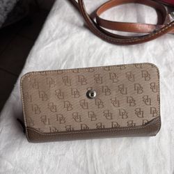 Dooney &burke Wallet 
