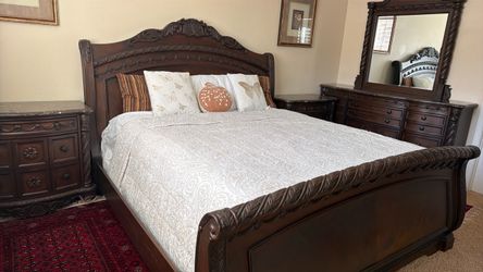 Bedroom set