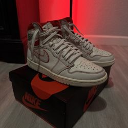 Nike Air Jordan 1 High OG Men's Basketball Sneakers Sail/Black/Phantom, Size 8