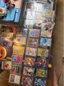 Lots of Pokemon cards