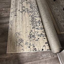 Beautiful 8 X 10 Ivory Rug 