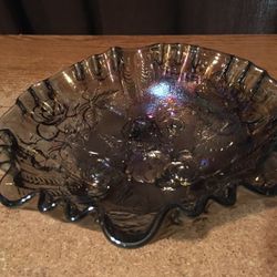 Vintage Imperial Carnival Glass Amethyst Open Rose 3-footed Ruffled Bowl