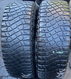 2 Llantas Usadas Good Year Territory MT Lt 315/70/17 $140 el par