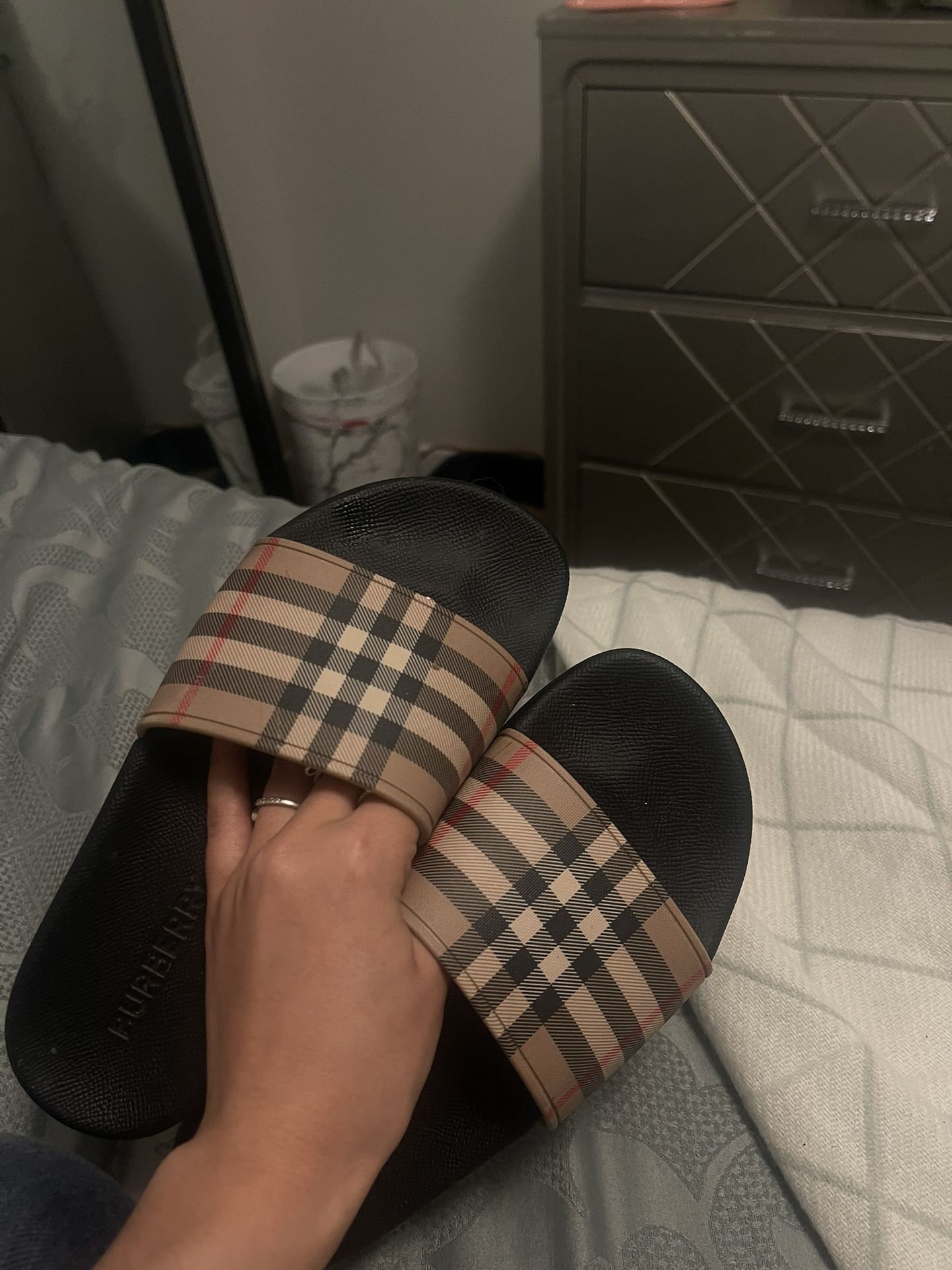 burberry slides size 36