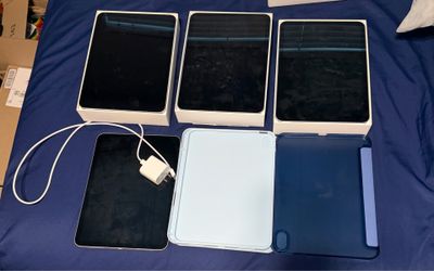 iPad Lot 4 11th Generation A16 128 GB WiFi Only FINAL SALE
