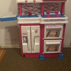Play Kitchen 