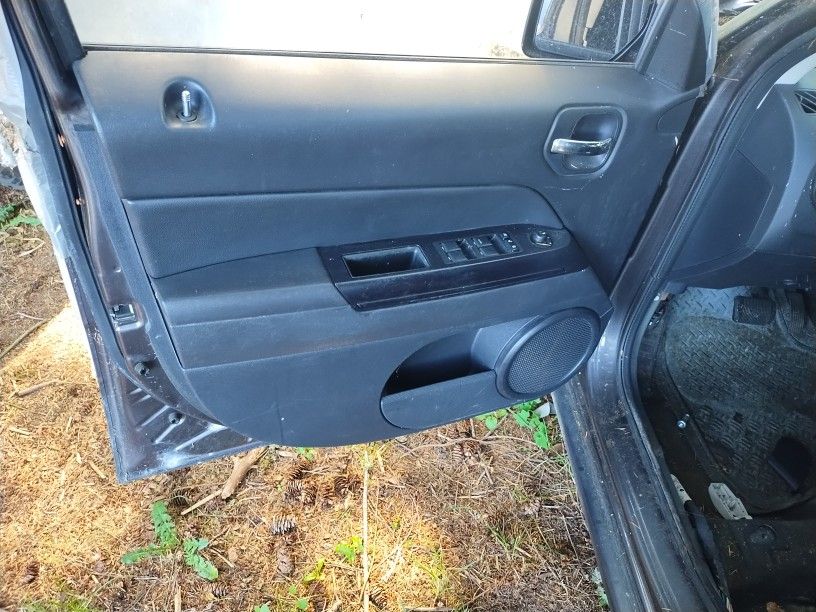 2016 Patriot For Parts